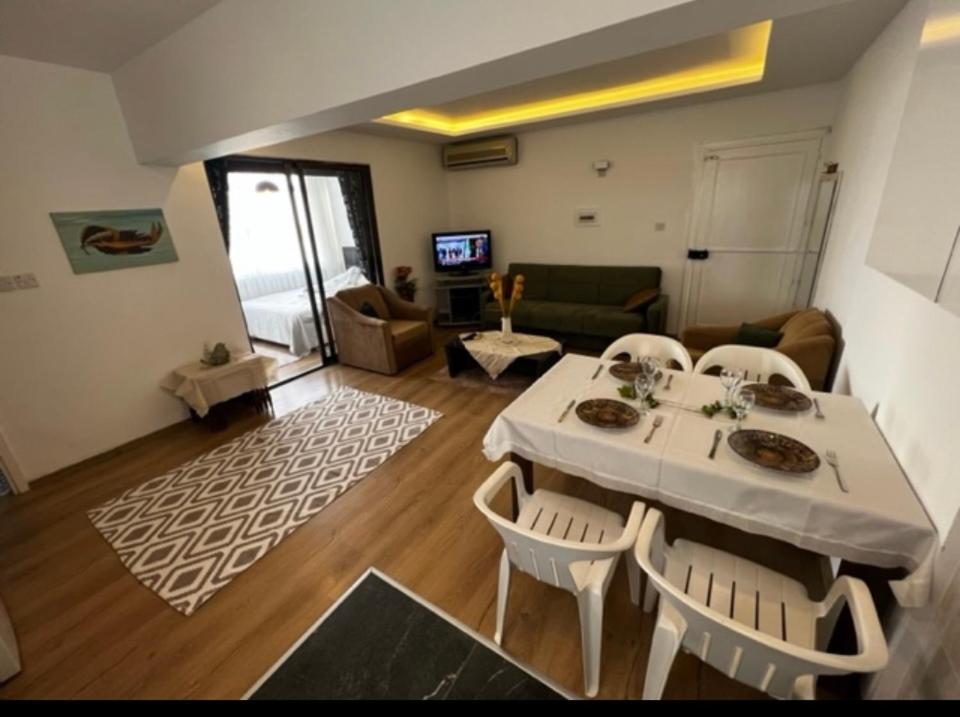 Girne Center 3 Rooms 150 M To Beach Εξωτερικό φωτογραφία