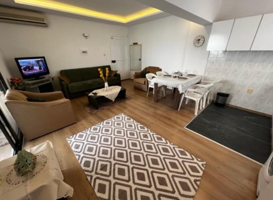 Girne Center 3 Rooms 150 M To Beach Εξωτερικό φωτογραφία